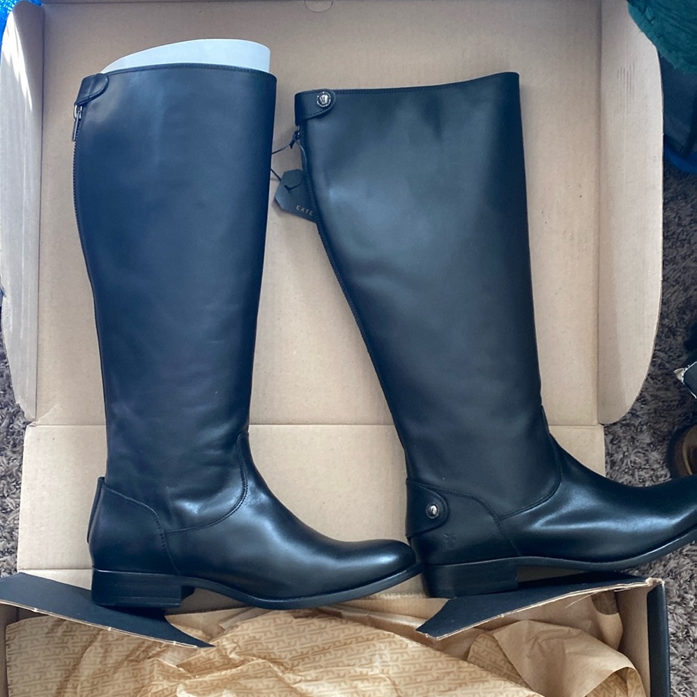 FRYE Women's Extended Calf Melissa Button Back Zip Tall Boots 8M BRAND NEW!!